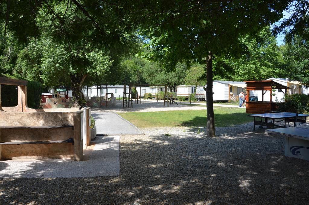 Camping Hotel Les Rives Du Loup Tourrettes-sur-Loup Luaran gambar