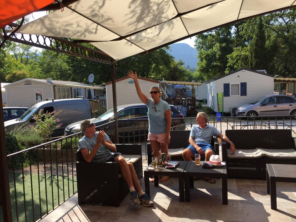 Camping Hotel Les Rives Du Loup Tourrettes-sur-Loup Luaran gambar